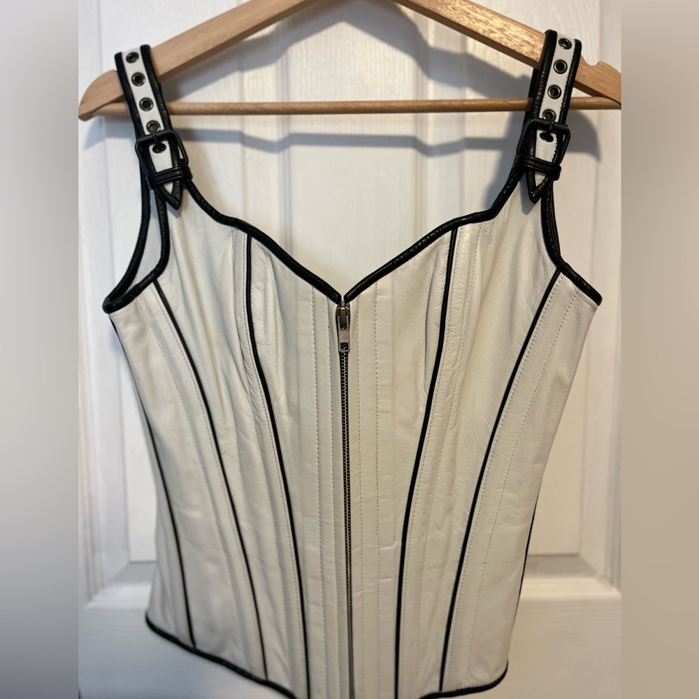 SET: Women’s White leather corset and skirt